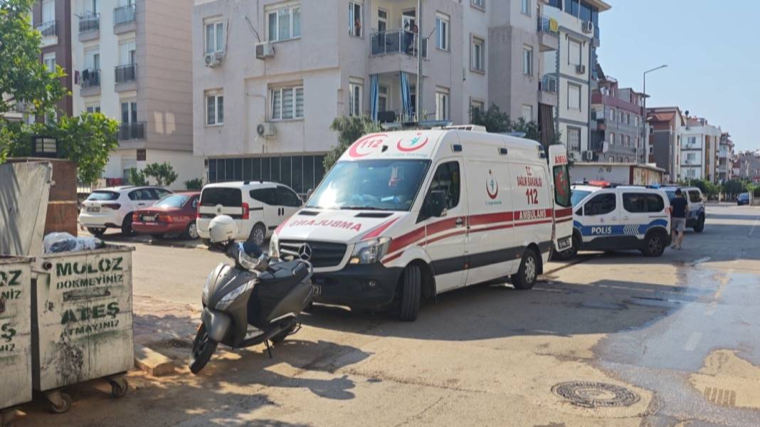 Kendisini eve kilitledi, evi yakmaya çalıştı! Sinir krizi geçirdi 6